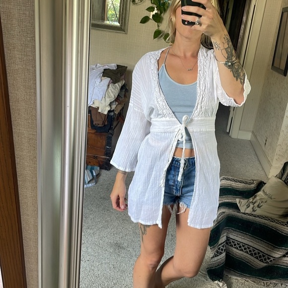 Elan Elegant White Lace Trim Swim Cover - Picture 3 of 12